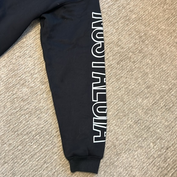 Mayfair The Label Nostalgia Black Crewneck Pullover Sweatshirt One Size Graphic - Picture 4 of 5